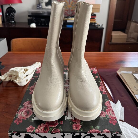 Free People Brooks Mid Calf Chelsea Boots Chalk Size 36 (US 6) - Picture 2 of 5
